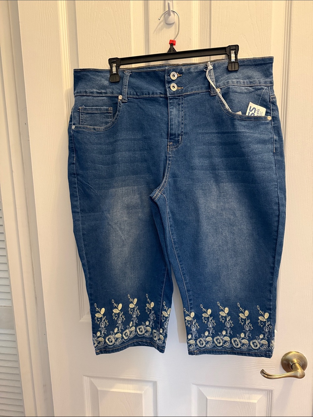 Sandpiper Embroidered Hem Dark Wash Capri Jeans